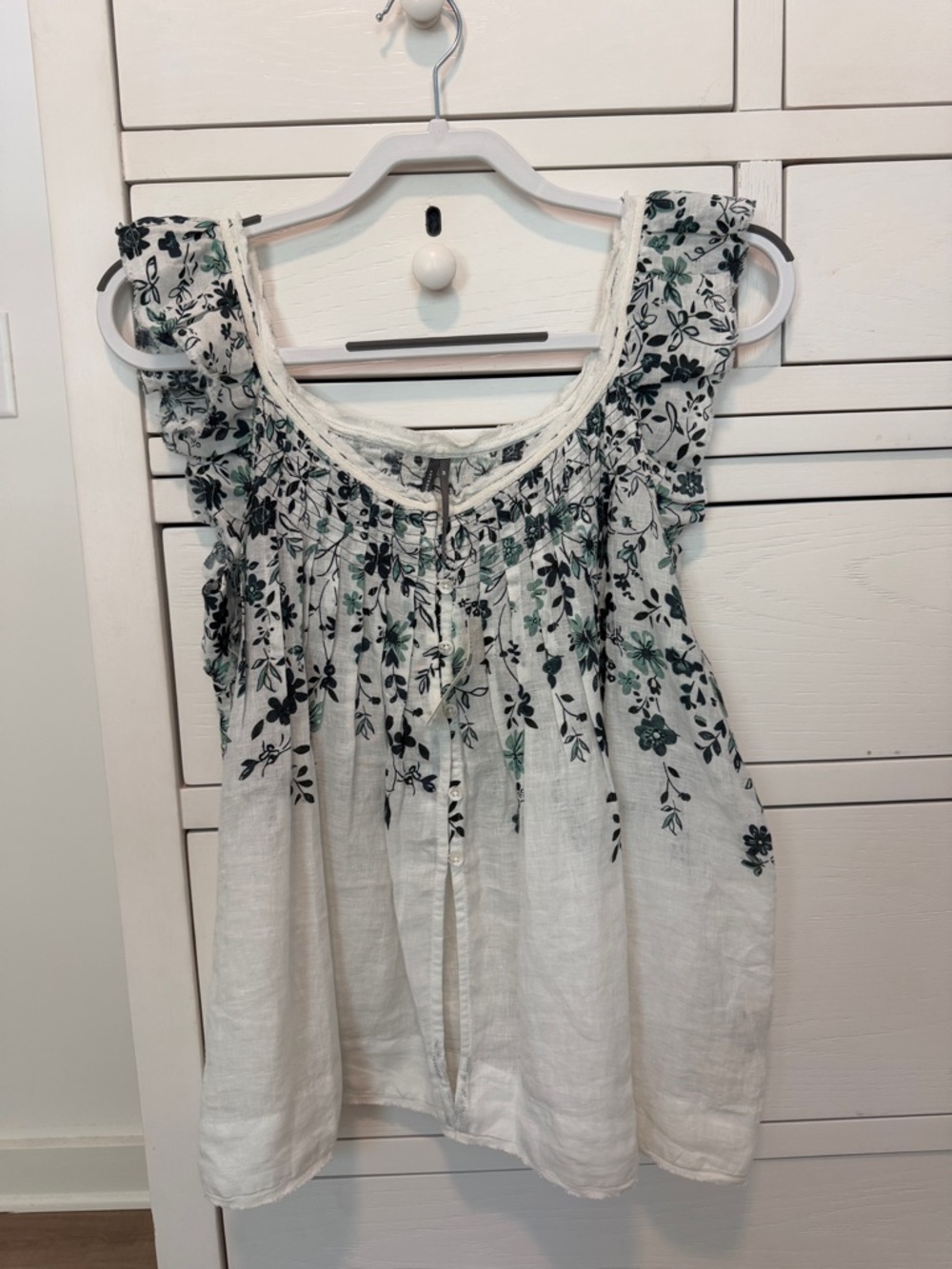 NWT Anthropologie White Floral Ruffle-Sleeve Top